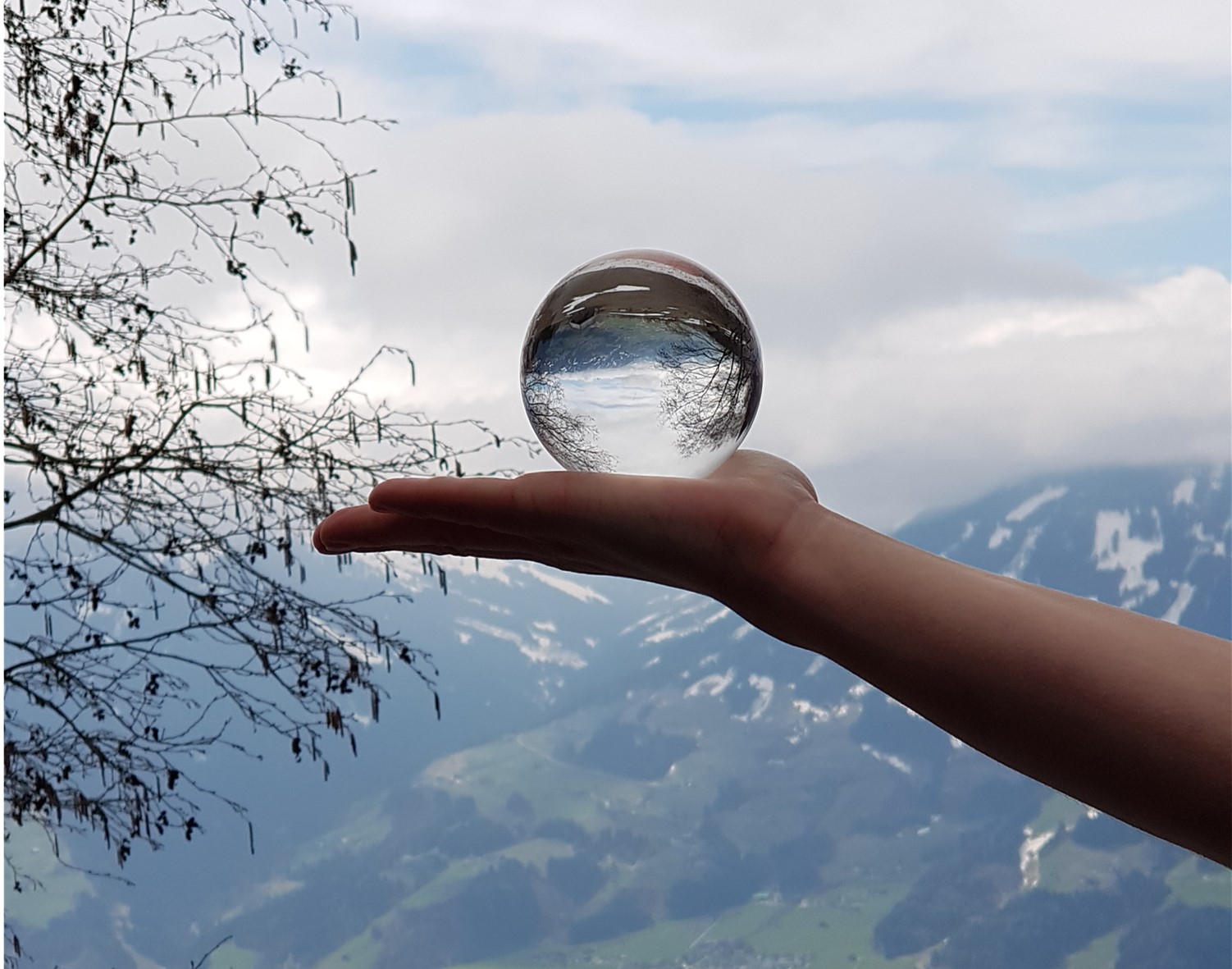 Zum Artikel "In turbulenten Zeiten – effektive Auszeiten durch Entspannungsverfahren"